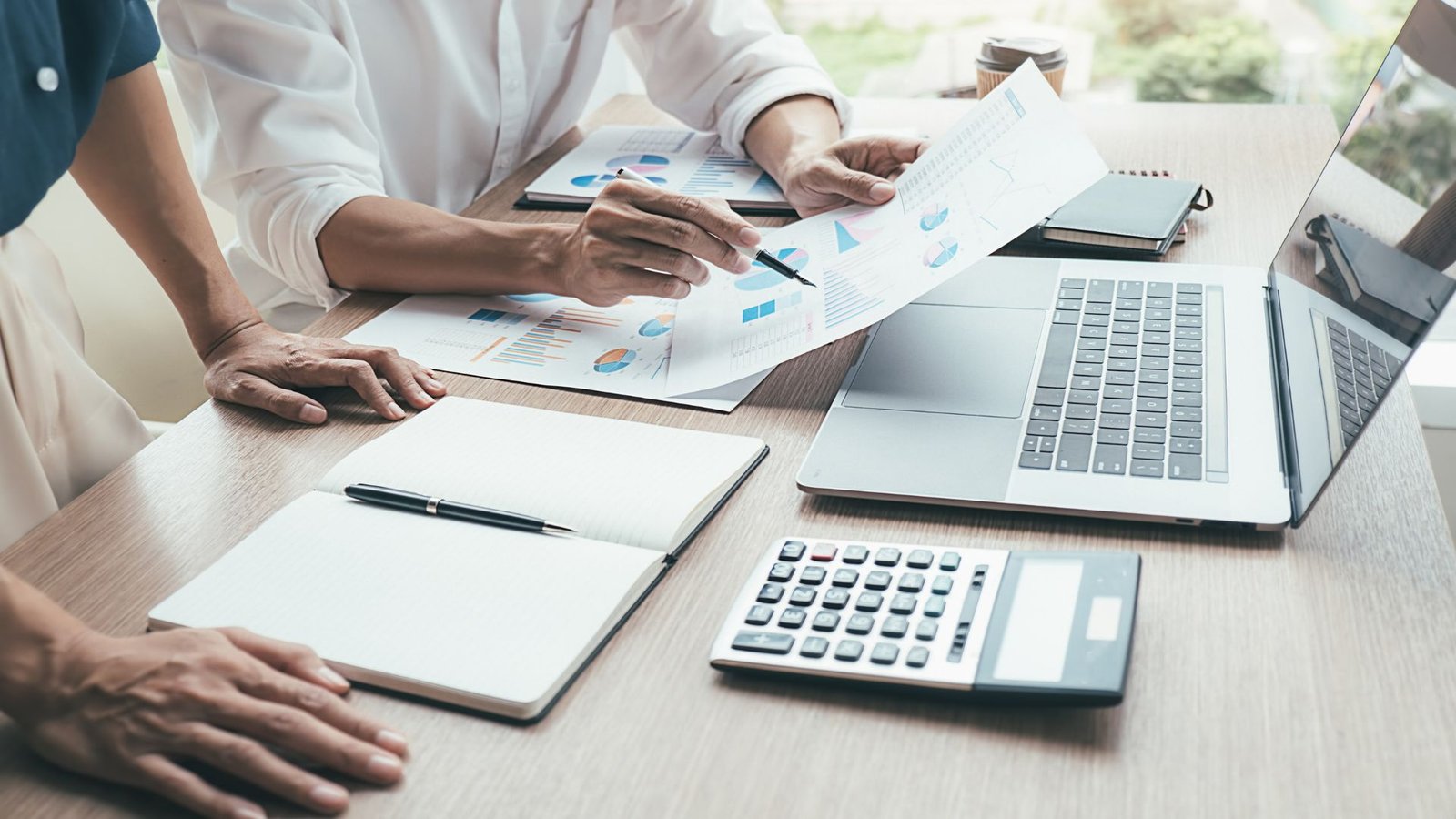 7 Game-Changing Reasons to Partner with a Social Media Advertising Company 7 Game-Changing Reasons to Partner with a Social Media Advertising Company